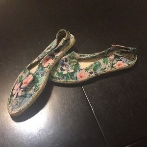 Tropical print slip on flats
